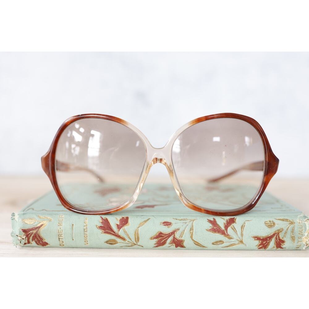 Vintage 1970s Sunglasses USA Made Coastal Grandma Retro Resort Festival NOS